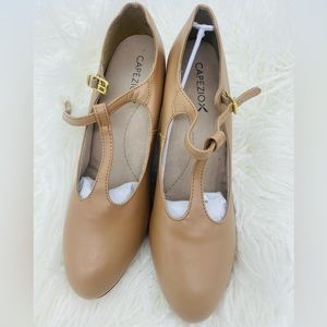New size 7.5 ladies tan Capezio T strap jazz ballroom shoe